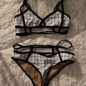 Black and white grid pattern bikini. Size small